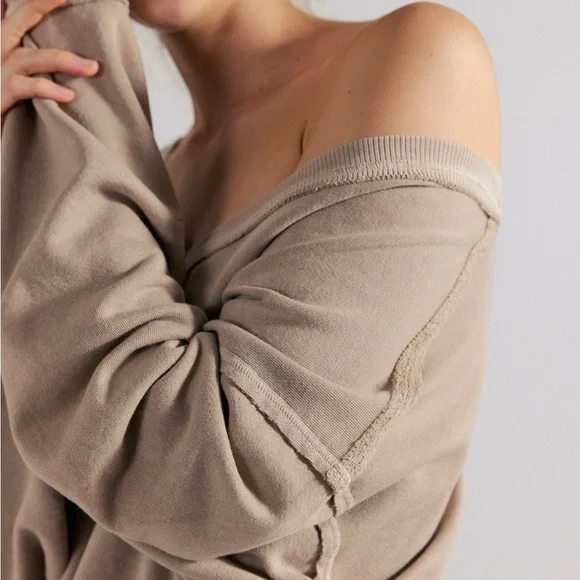 We the Free Venice V-Neck Sweatshirt, Fossil Island, L, NWT - Picture 4 of 16